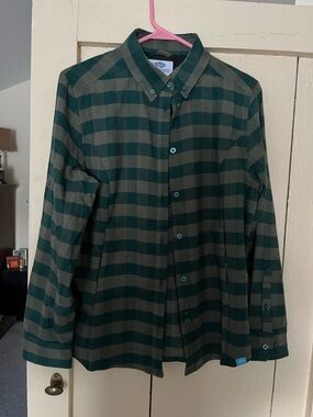 NWOT AFTCO Buffalo Jill light weight fishing flannel. Sz med.